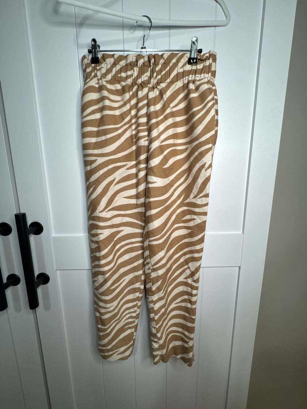Ann Taylor Paperbag Waist Zebra Print Ankle Pants Size S
